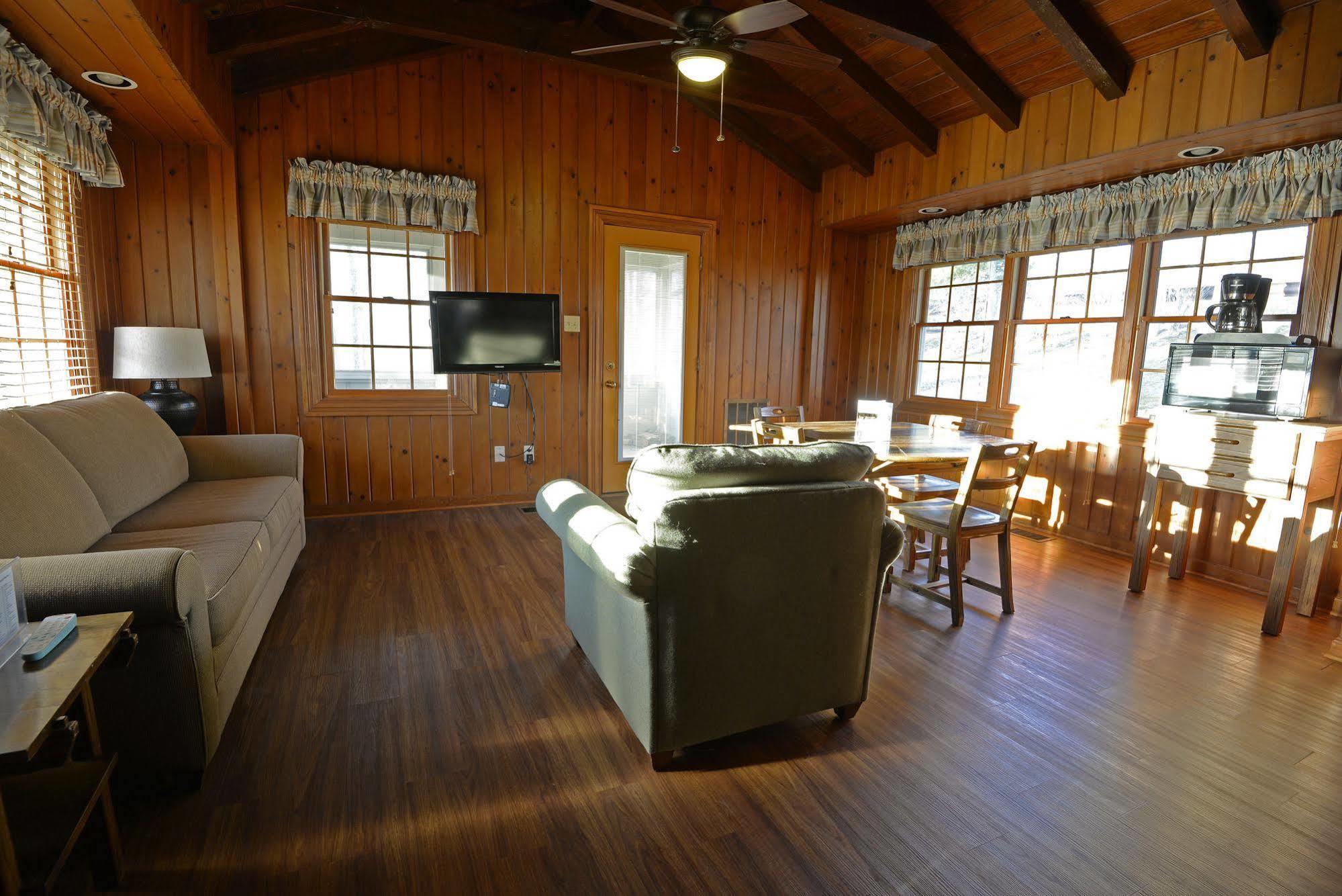 Lake Cumberland State Resort Park Jamestown エクステリア 写真